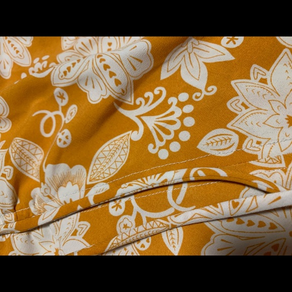 REITMANS Fun Floral Top - Picture 6 of 7